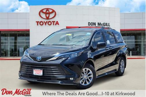 2025 Toyota Sienna XLE 8 Passenger