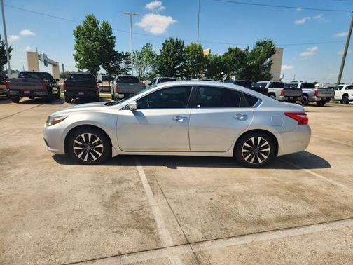 Brilliant Silver 2016 Nissan Altima 2.5 SL