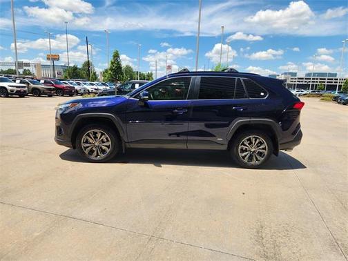 2024 Toyota RAV4 Hybrid XLE Premium