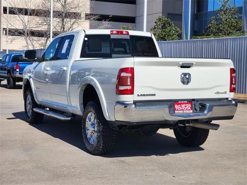 2022 RAM 2500 Laramie Crew Cab 4x4 6'4' Box