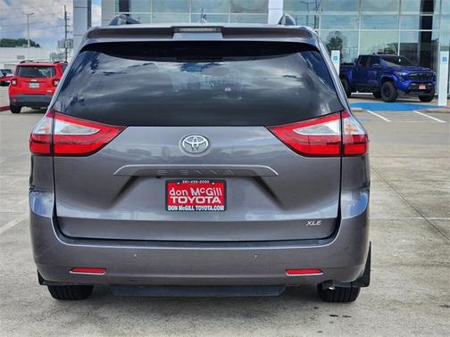 2019 Toyota Sienna XLE Premium
