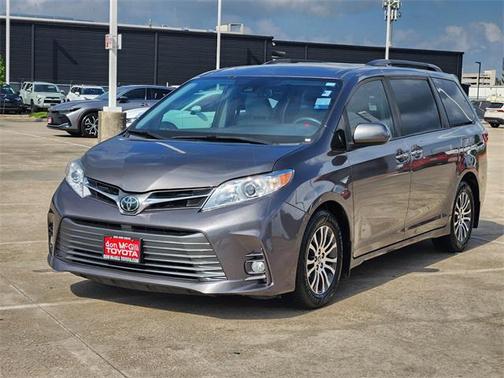 2019 Toyota Sienna XLE Premium