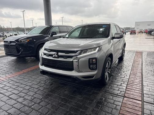 2024 Mitsubishi Outlander Sport SE
