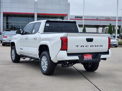 2025 Toyota Tacoma SR5