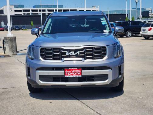Everlasting Silver 2025 Kia Telluride S