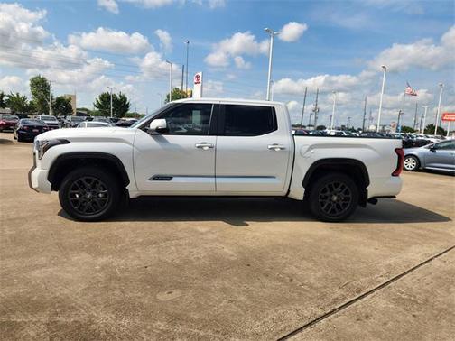 2025 Toyota Tundra Platinum