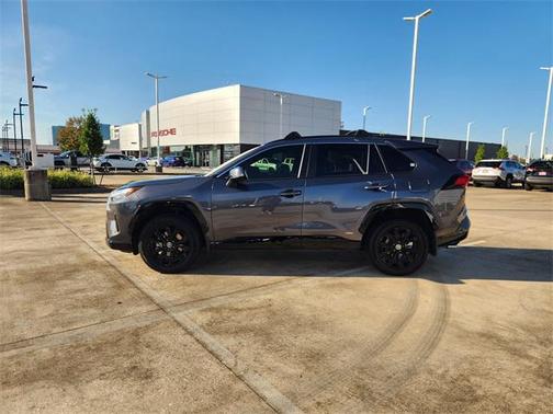 2024 Toyota RAV4 Hybrid SE