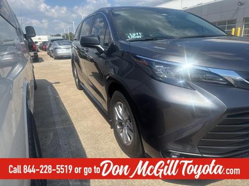 2025 Toyota Sienna XLE