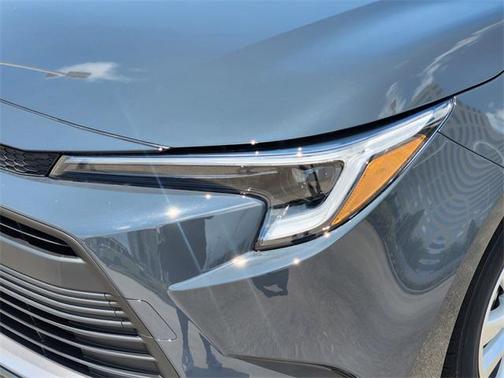 2025 Toyota Corolla Hybrid XLE