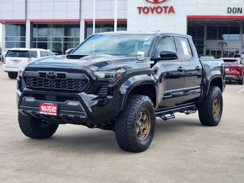 2025 Toyota Tacoma Hybrid TRD Sport