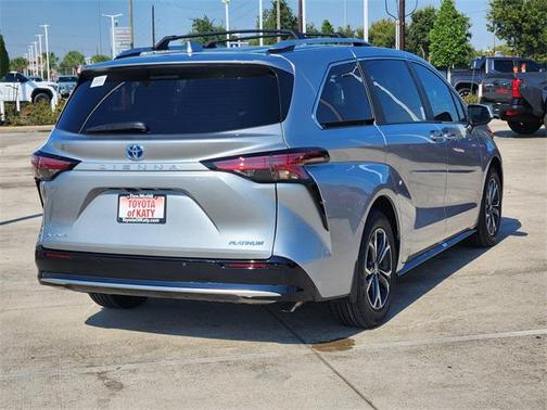 2025 Toyota Sienna Platinum