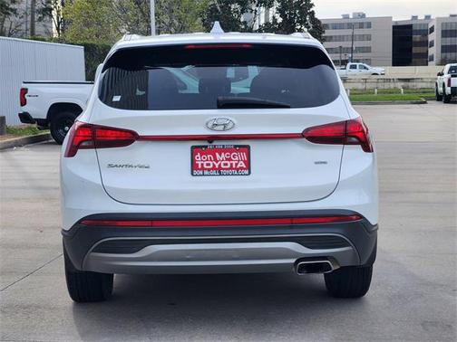 2022 Hyundai SANTA FE SE