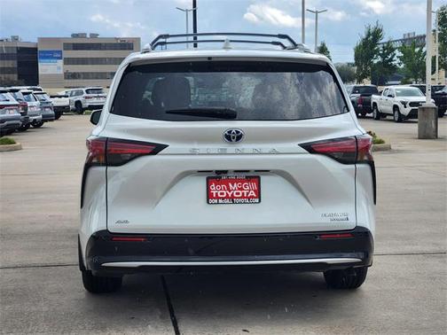 2022 Toyota Sienna Platinum 7 Passenger