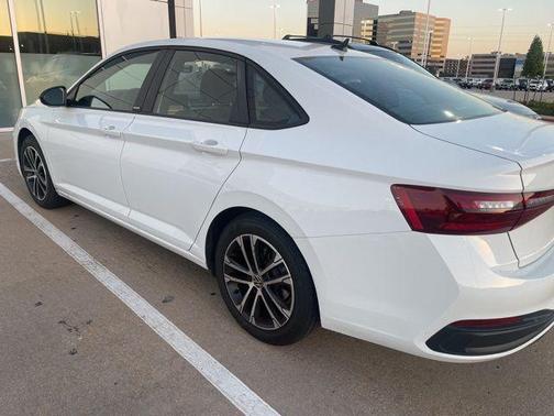 Pure White 2025 Volkswagen Jetta 1.5T Sport