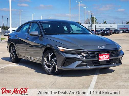 2025 Hyundai ELANTRA SEL