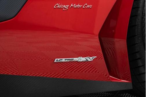 2016 Lamborghini Aventador LP750-4 Superveloce