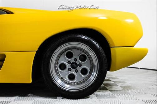 1991 Lamborghini Diablo Coupe 5.7L V12! 5-Speed Manual ONLY 4k Miles! Collector Quality!