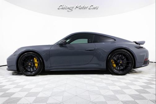 2025 Porsche 911 Carrera 4 GTS