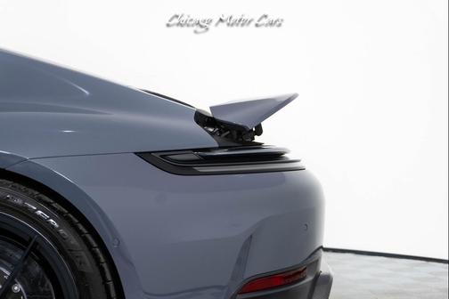 2025 Porsche 911 Carrera 4 GTS