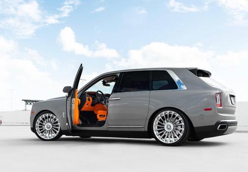2022 Rolls-Royce Cullinan Only 6K Miles! Mandarin Interior! Starlight! 24 in ANRKY Wheels!