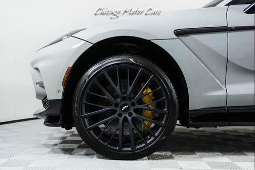2023 Aston Martin DBX 707