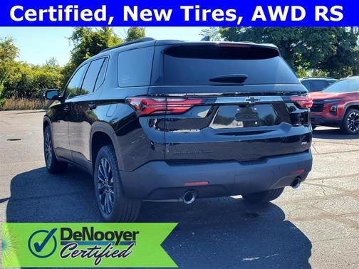 2023 Chevrolet Traverse RS
