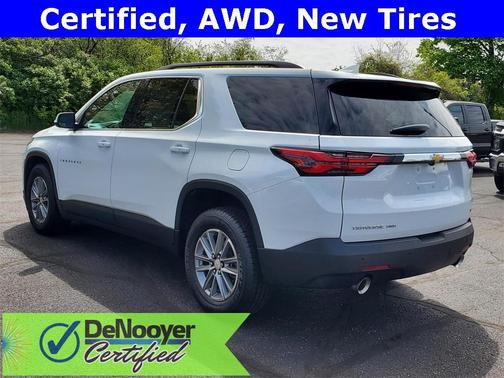 2023 Chevrolet Traverse LT Cloth