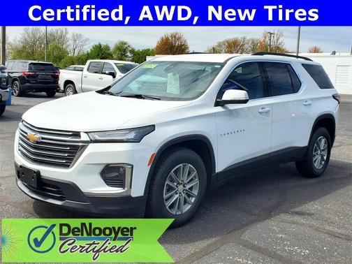 2023 Chevrolet Traverse LT Cloth