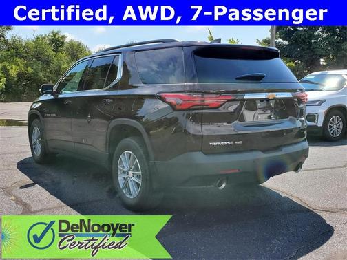 2022 Chevrolet Traverse LT Cloth