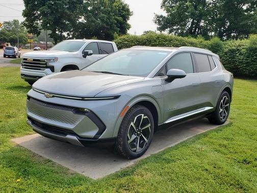 2025 Chevrolet Equinox EV LT 2