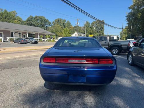 2010 Dodge Challenger SE