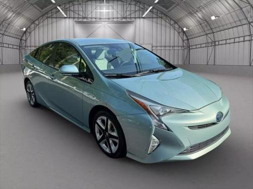 2016 Toyota Prius Four Touring