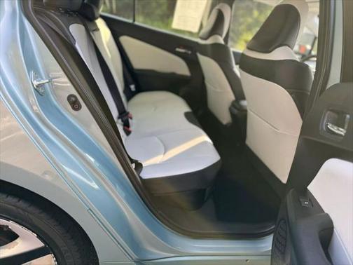 2016 Toyota Prius Four Touring