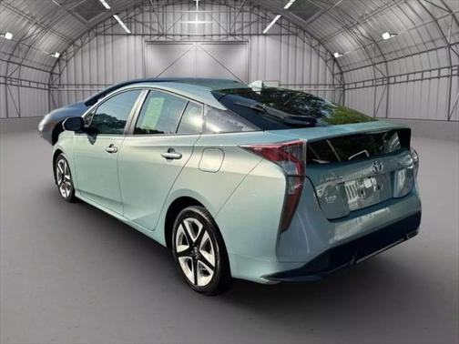 2016 Toyota Prius Four Touring