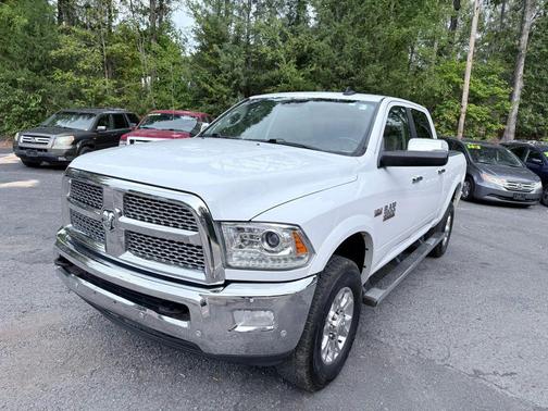 2017 RAM 2500 Laramie Crew Cab 4x4 6'4' Box