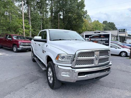 2017 RAM 2500 Laramie Crew Cab 4x4 6'4' Box