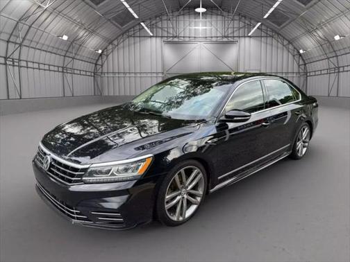 2019 Volkswagen Passat 2.0T R-Line