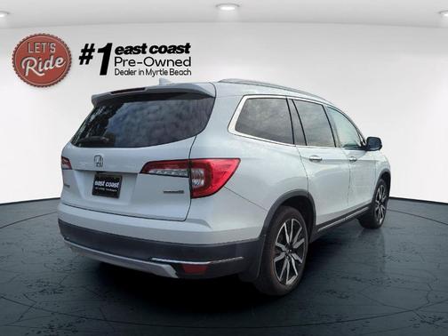 2022 Honda Pilot Touring 8-Passenger