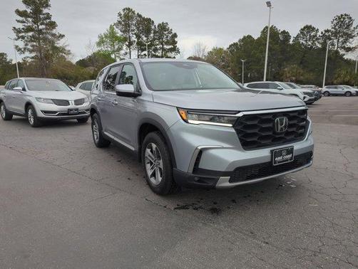 Lunar Silver Metallic 2024 Honda Pilot EX-L