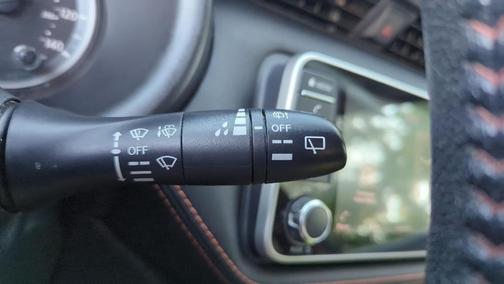 2018 Nissan Kicks SR