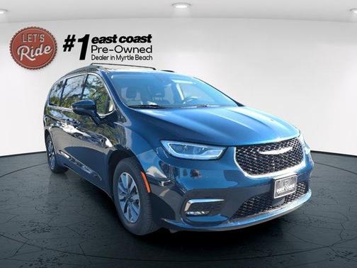 2022 Chrysler Pacifica Hybrid Touring L