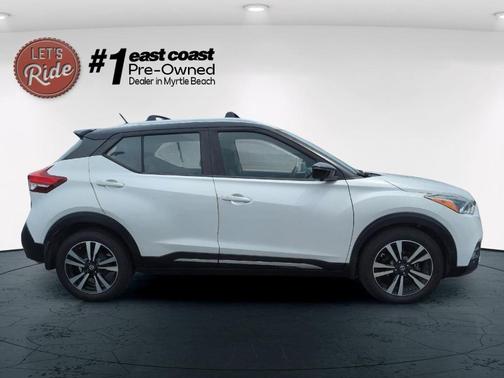 2019 Nissan Kicks SR