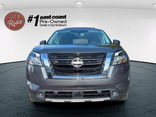 2022 Nissan Pathfinder Platinum