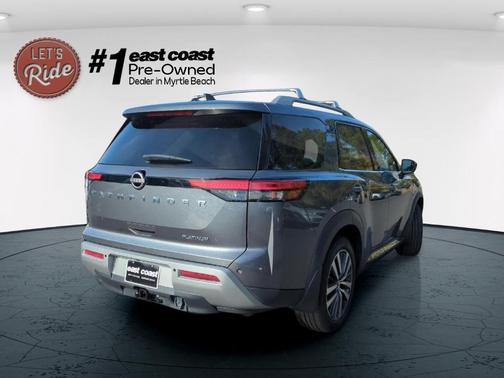 2022 Nissan Pathfinder Platinum