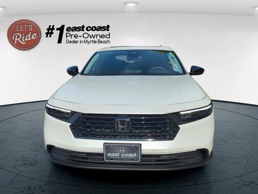 Platinum White Pearl 2025 Honda Accord SE