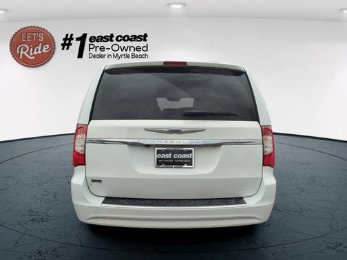 2016 Chrysler Town & Country Touring