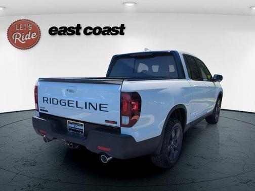 Platinum White Pearl 2026 Honda Ridgeline TrailSport