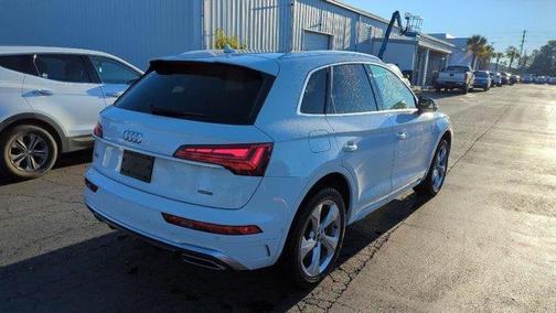 2022 Audi Q5 45 S line Prestige