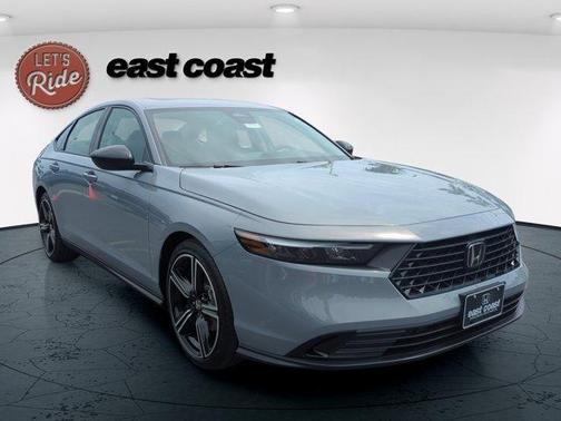 Urban Gray Pearl 2026 Honda Accord SE