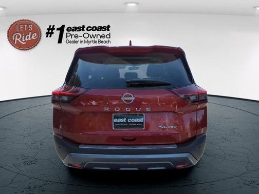 2022 Nissan Rogue SL
